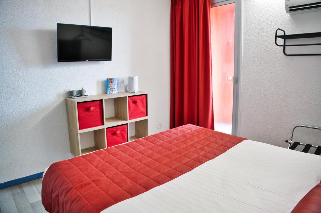 Cit'Hotel Des 2 Golfs Лёкат Экстерьер фото