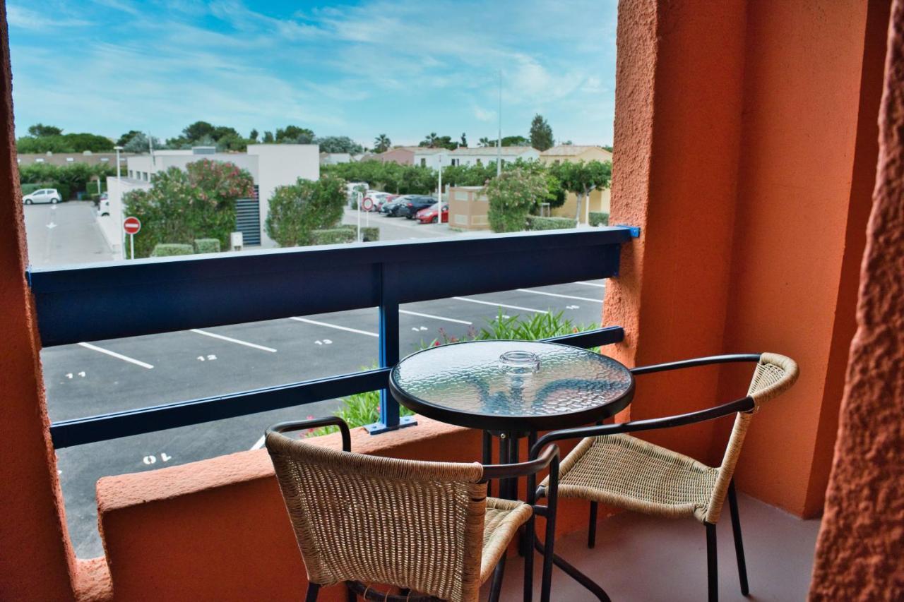 Cit'Hotel Des 2 Golfs Лёкат Экстерьер фото
